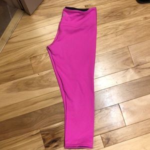 Reversible lululemon crops
